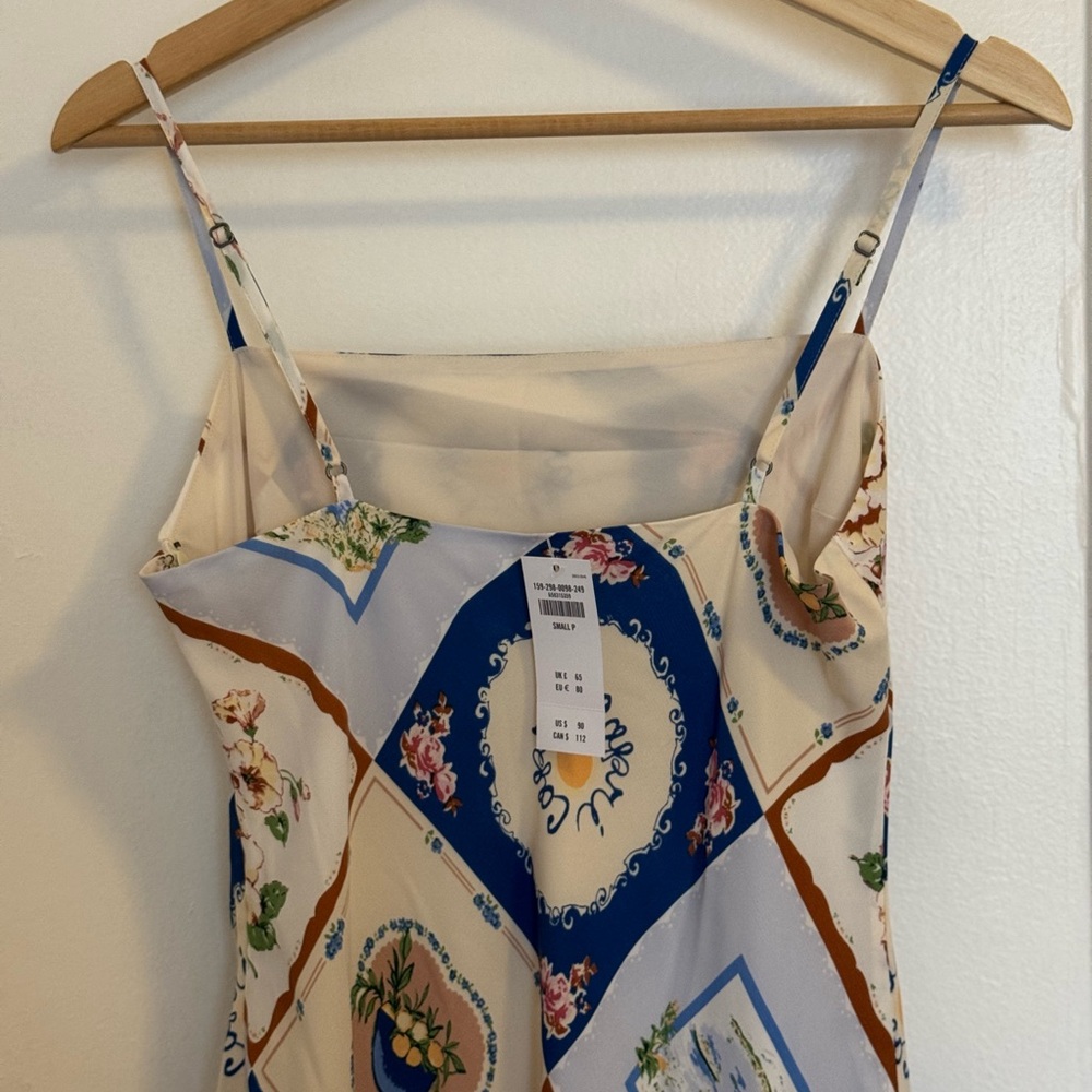 Abercrombie & Fitch Cream and Blue Floral Print Maxi Dress - Picture 6 of 8
